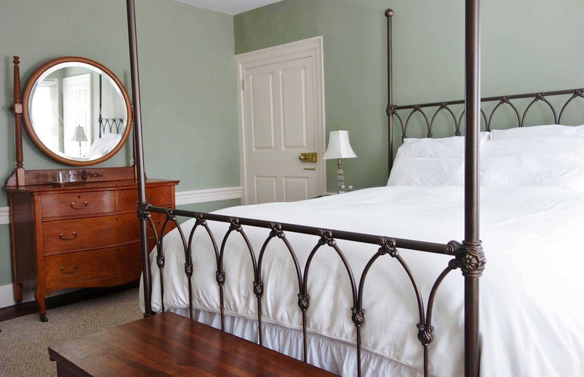 Inn At Glencairn Принстон Экстерьер фото